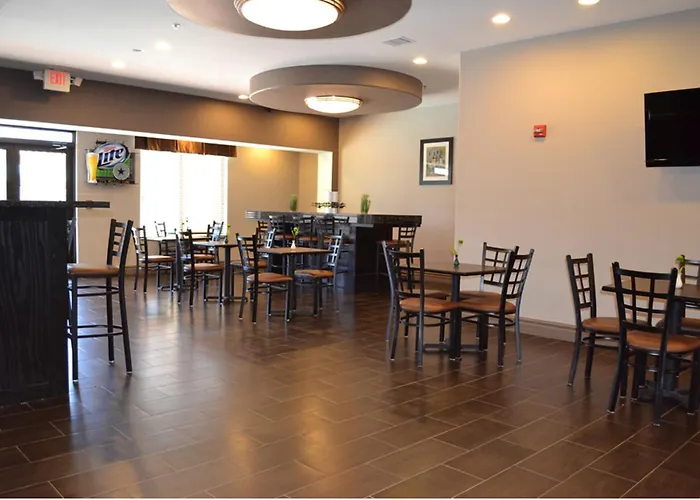 Red River Inn And Suites