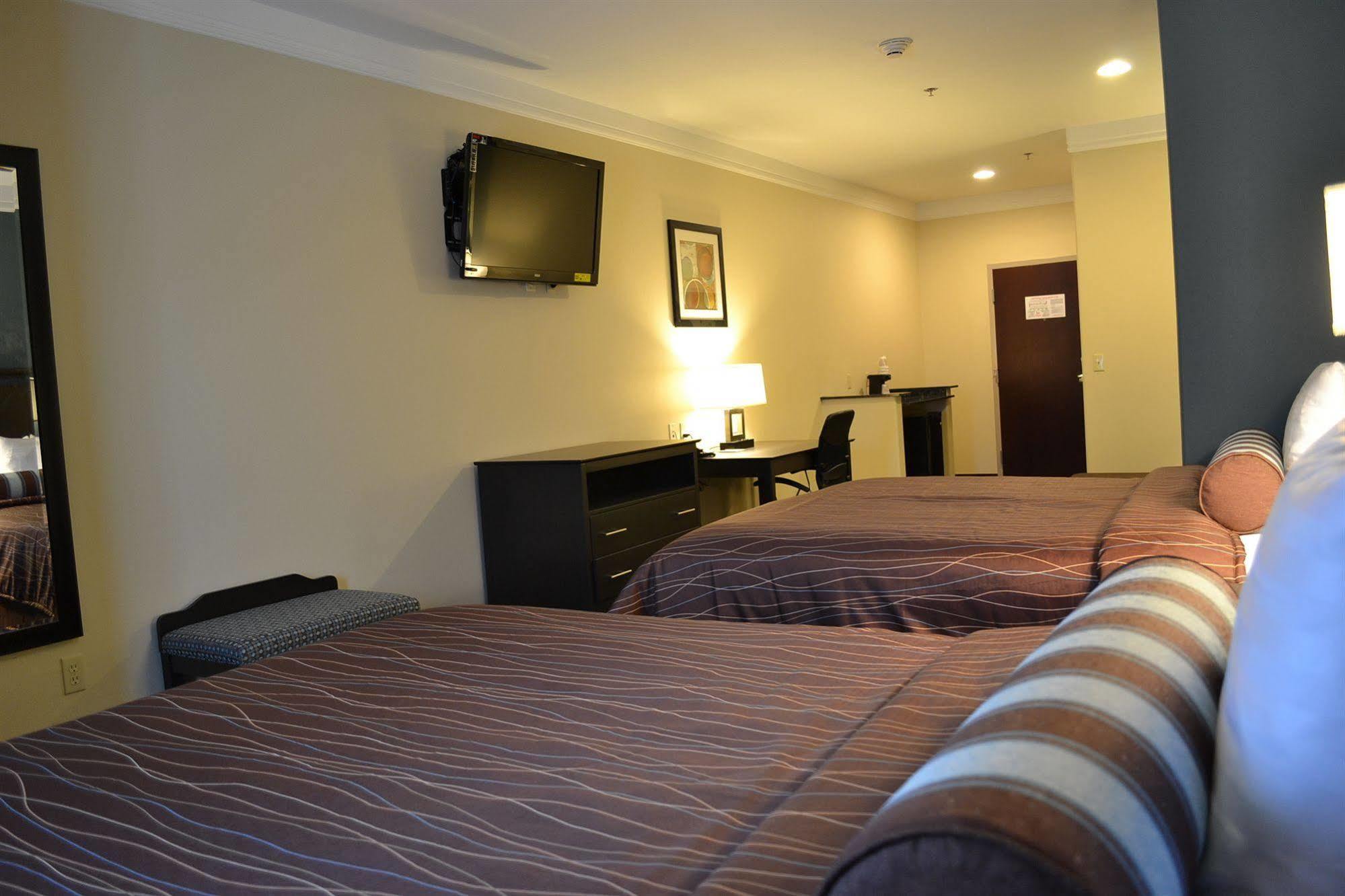 Hotel Red River And
