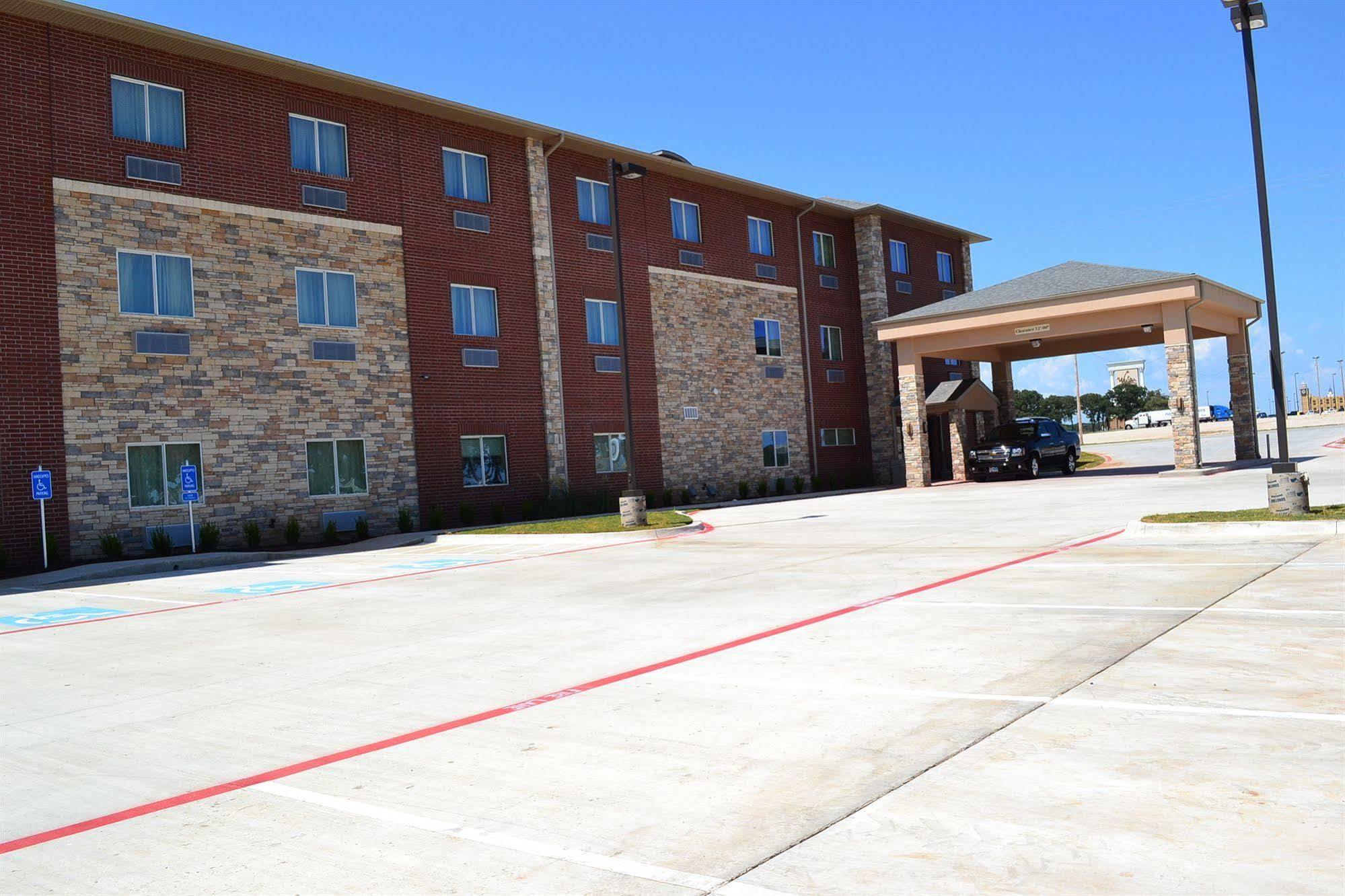 Red River And Hotel Thackerville